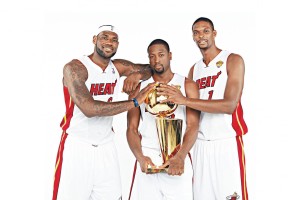 JiuyouAPP下载-中国足球国家队中场组织能力持续提升，中国足球中场现役人员